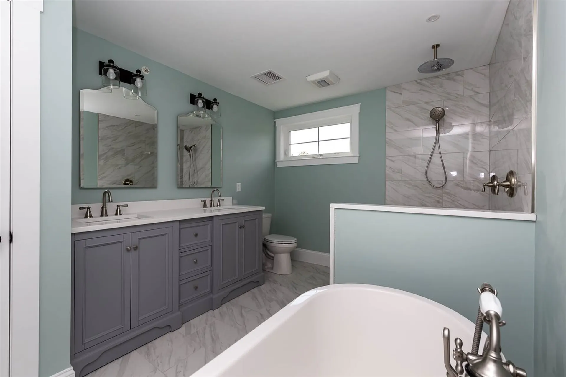 12 Whittaker Drive Stratham NH 03885