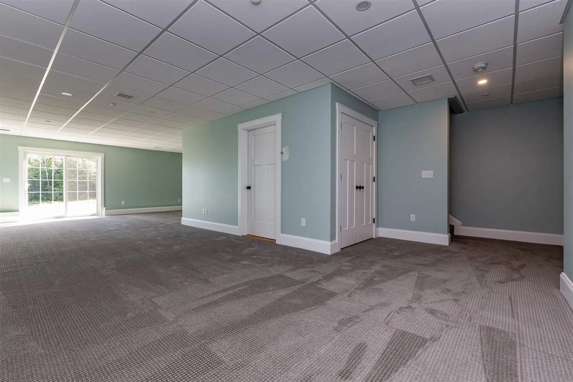 12 Whittaker Drive Stratham NH 03885