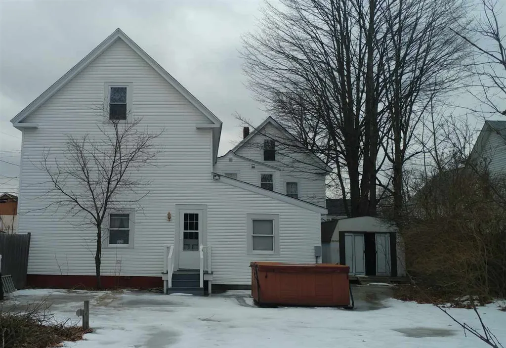 65 Washington Street Rochester NH 03867