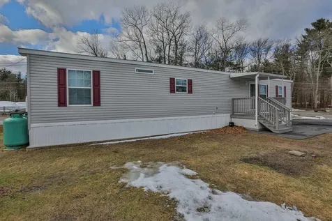39 Bell Drive Salem NH 03079