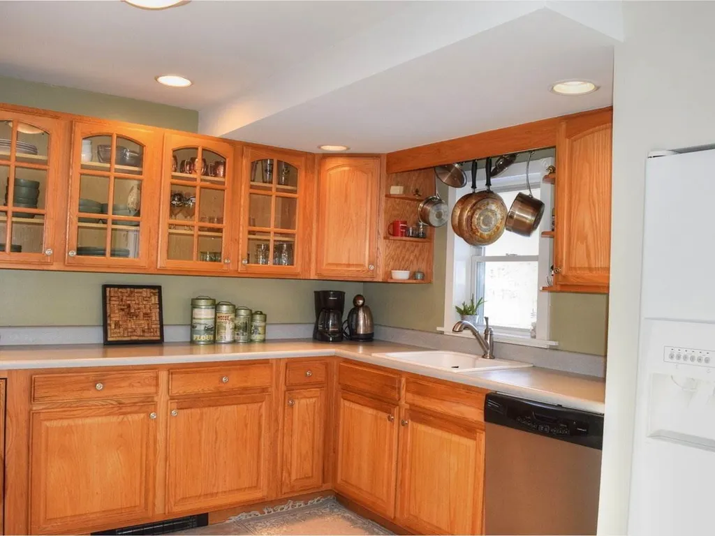 122 Jeffrey Drive Colchester VT 05446