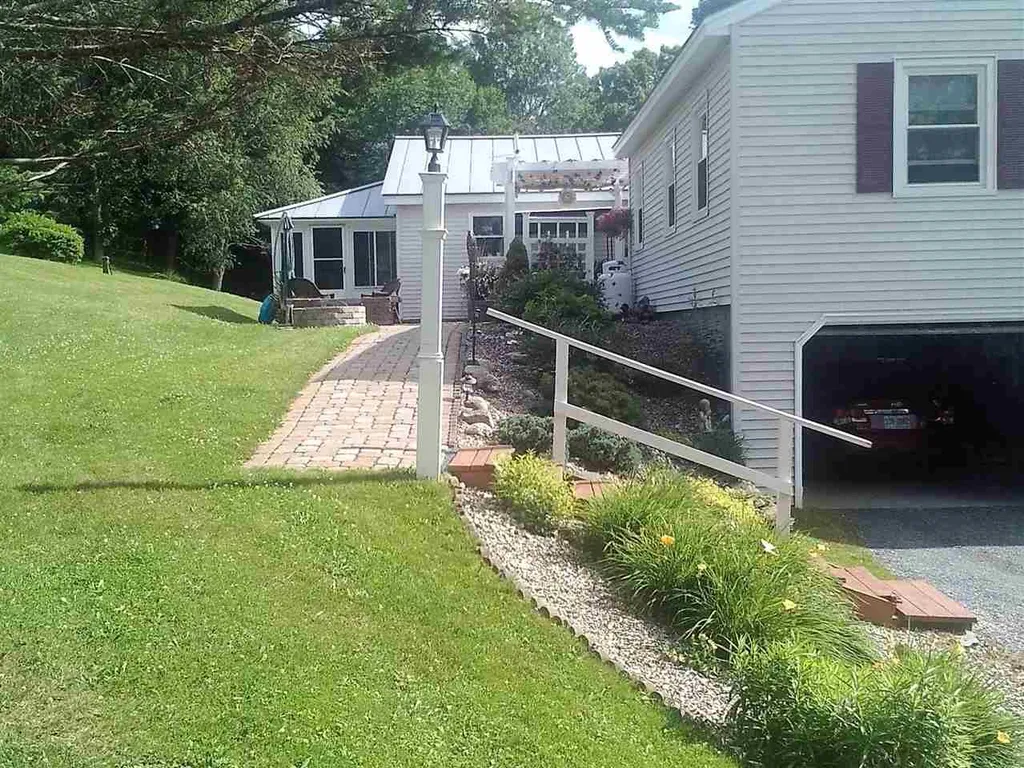 815 East Road Cornish NH 03745