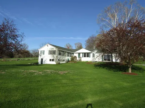 4 Pebbles Farm Road Bath NH 03740