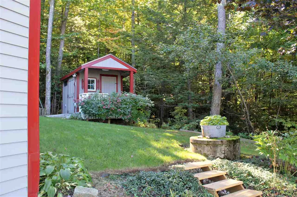 95 Ridge View Drive Bridgewater NH 03222