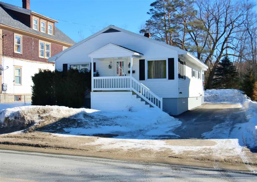 1832 Hutchins Street Berlin NH 03570