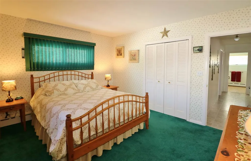 1832 Hutchins Street Berlin NH 03570