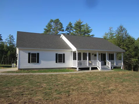 21 Goodell Avenue Swanzey NH 03446