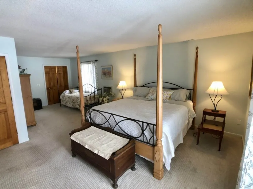 148 Gardenside Lane Shelburne VT 05482