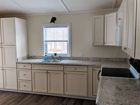 131 Epping Road Exeter NH 03833