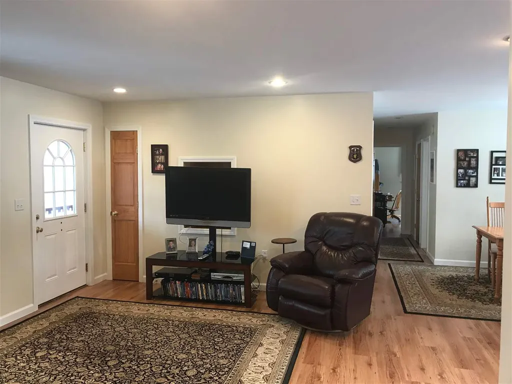 29 Kidder Road Bradford VT 05033