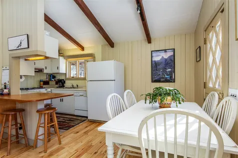 1090 Nebraska Valley Road Stowe VT 05672