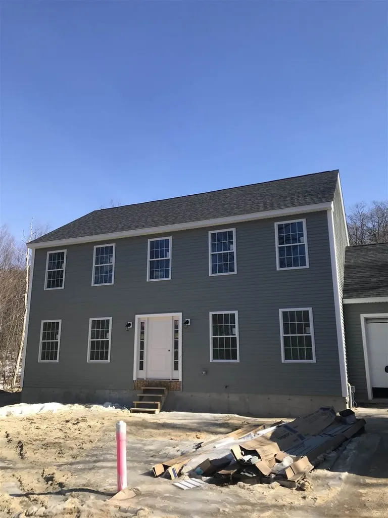 2 Crescent Drive Bow NH 03304