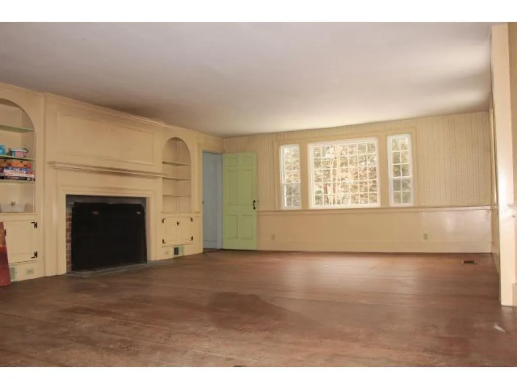 15 Pleasant Street Rockingham VT 05101
