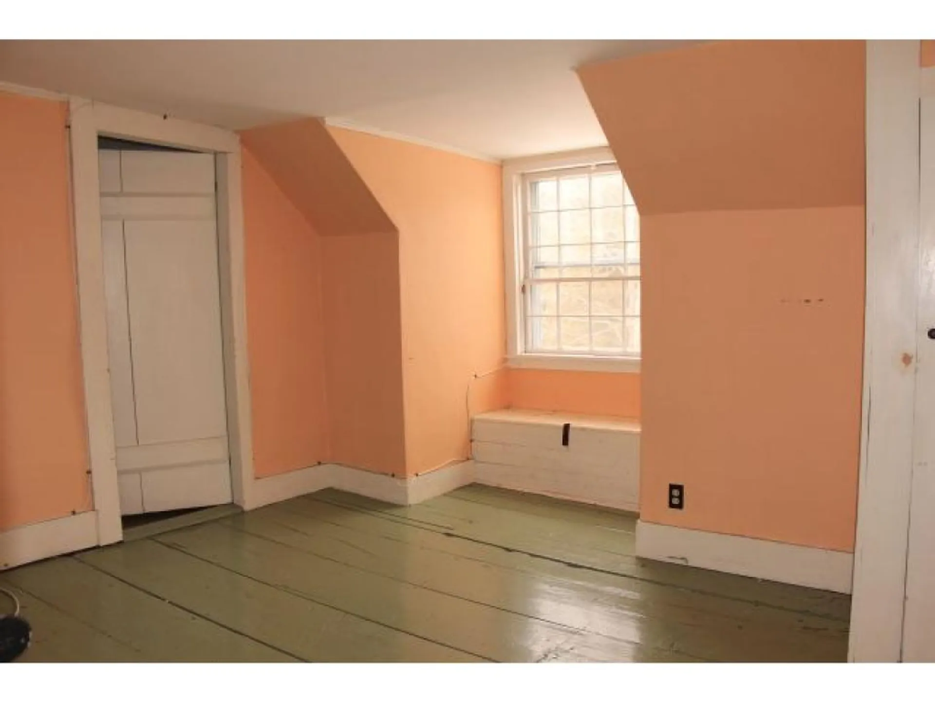 15 Pleasant Street Rockingham VT 05101