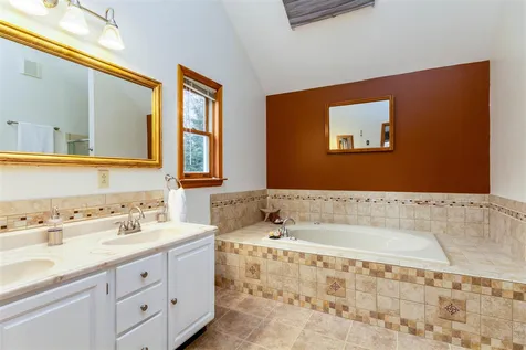 19 Hagan Drive Essex VT 05452
