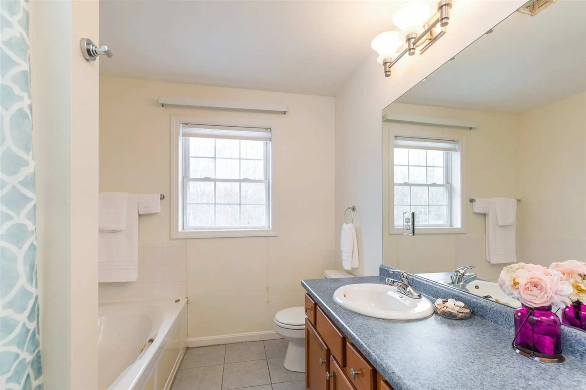 27 Susannahs Crossing Dover NH 03820
