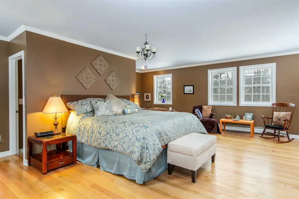 691 East Street Huntington VT 05462