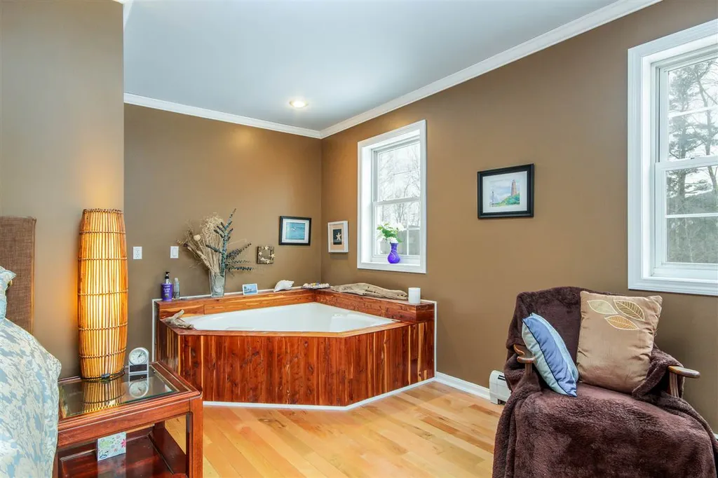 691 East Street Huntington VT 05462