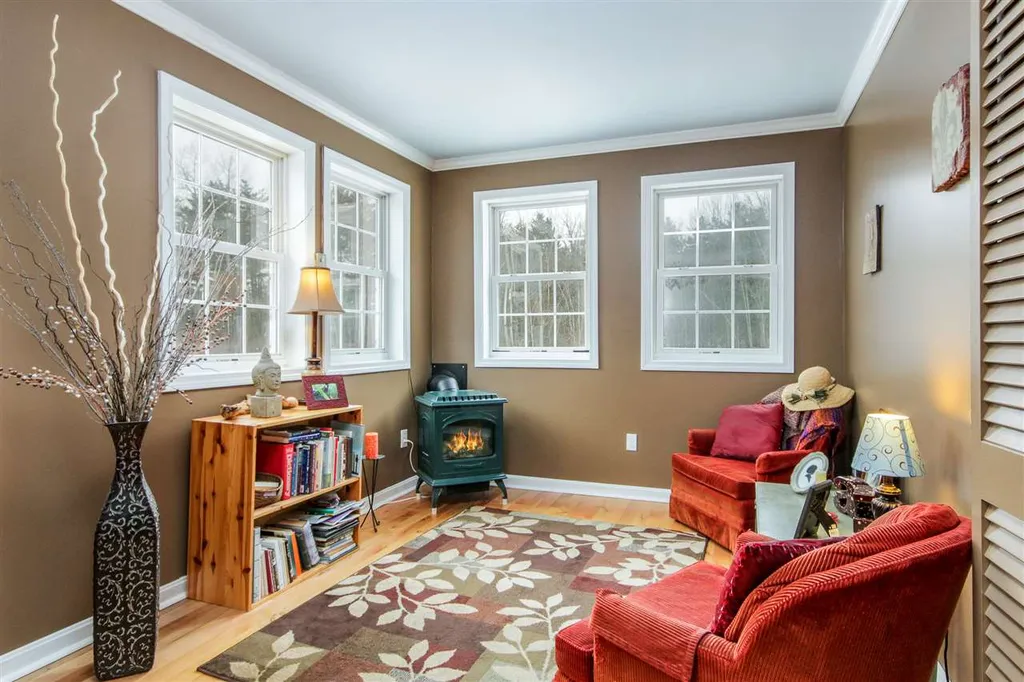 691 East Street Huntington VT 05462