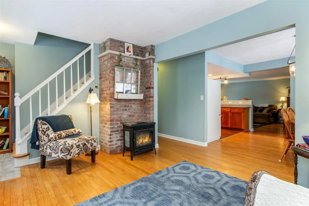 691 East Street Huntington VT 05462