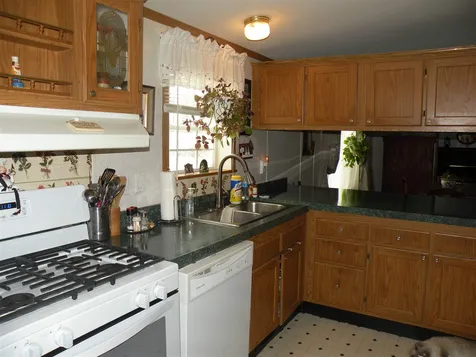 19 Spring Street Whitefield NH 03598