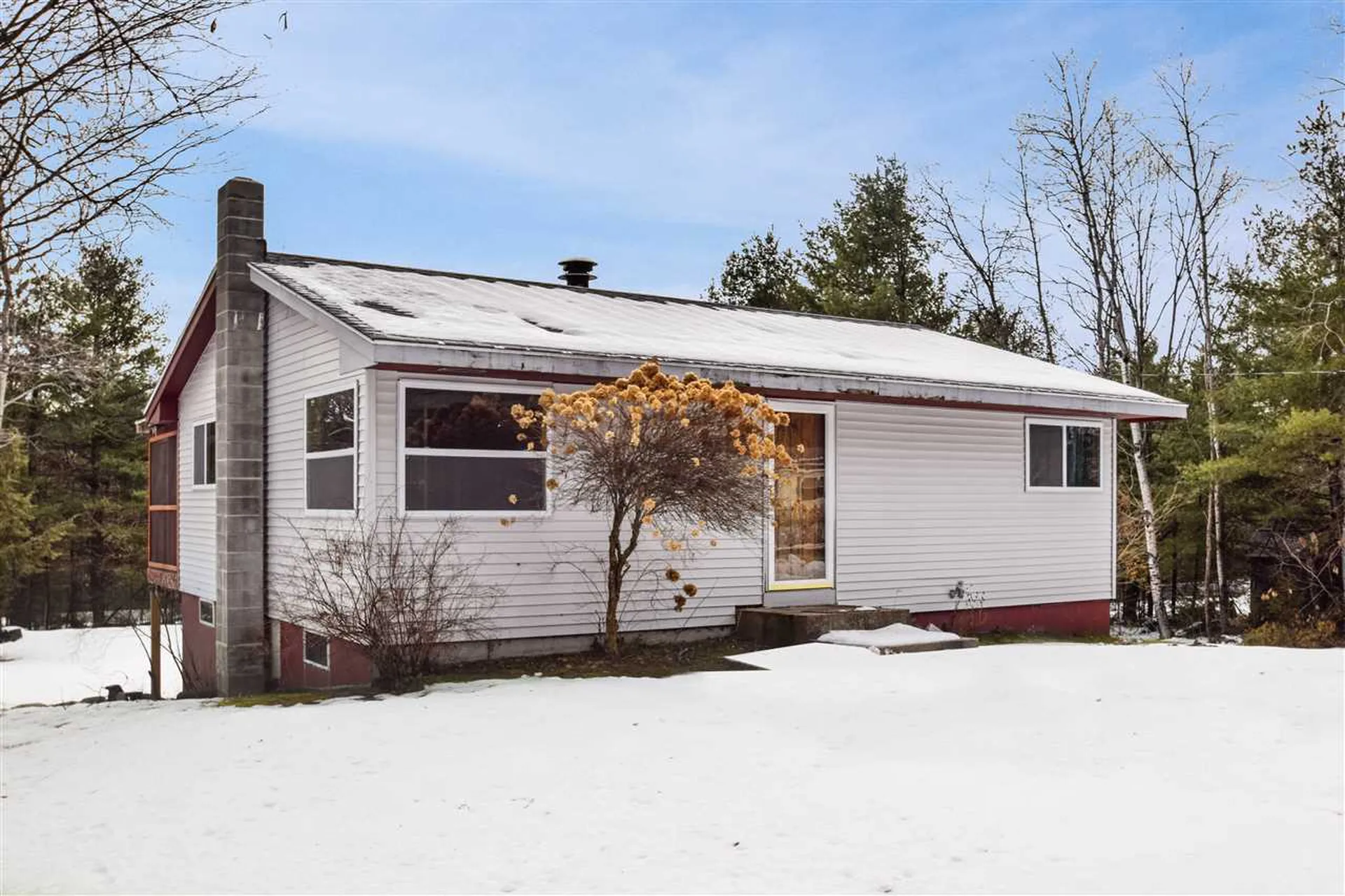 9 Knightland Road Bennington NH 03442