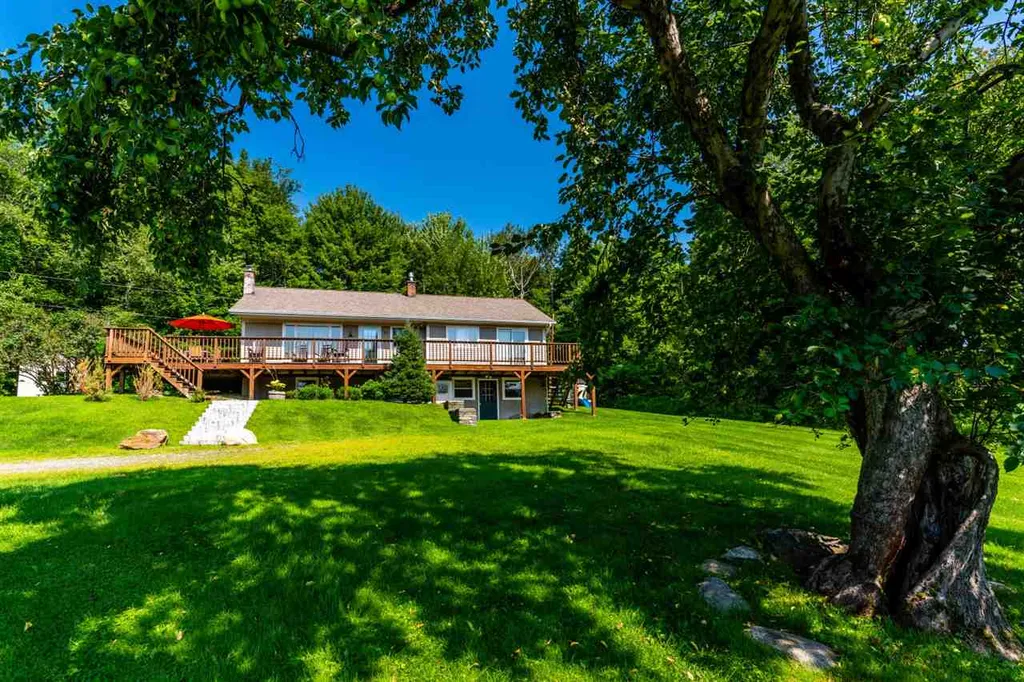 80 Churchill Lane Stowe VT 05672