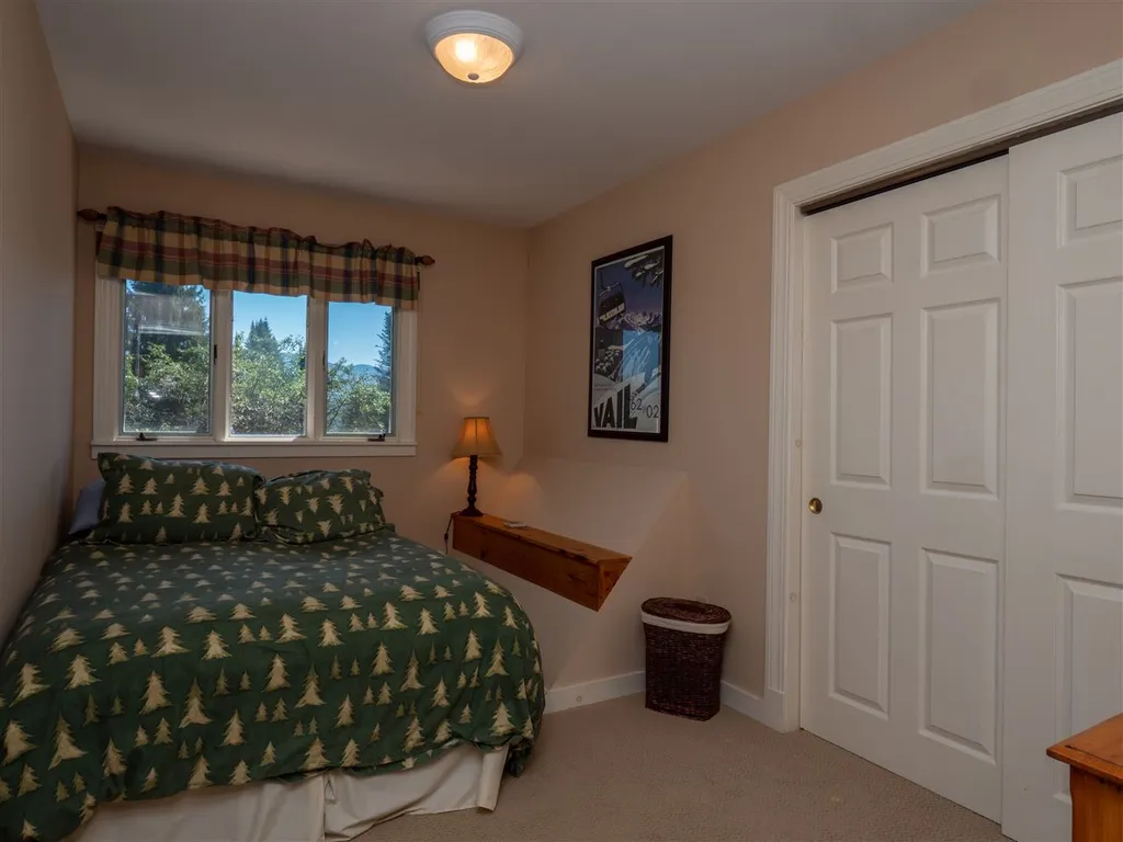 80 Churchill Lane Stowe VT 05672