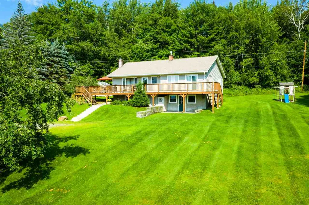 80 Churchill Lane Stowe VT 05672