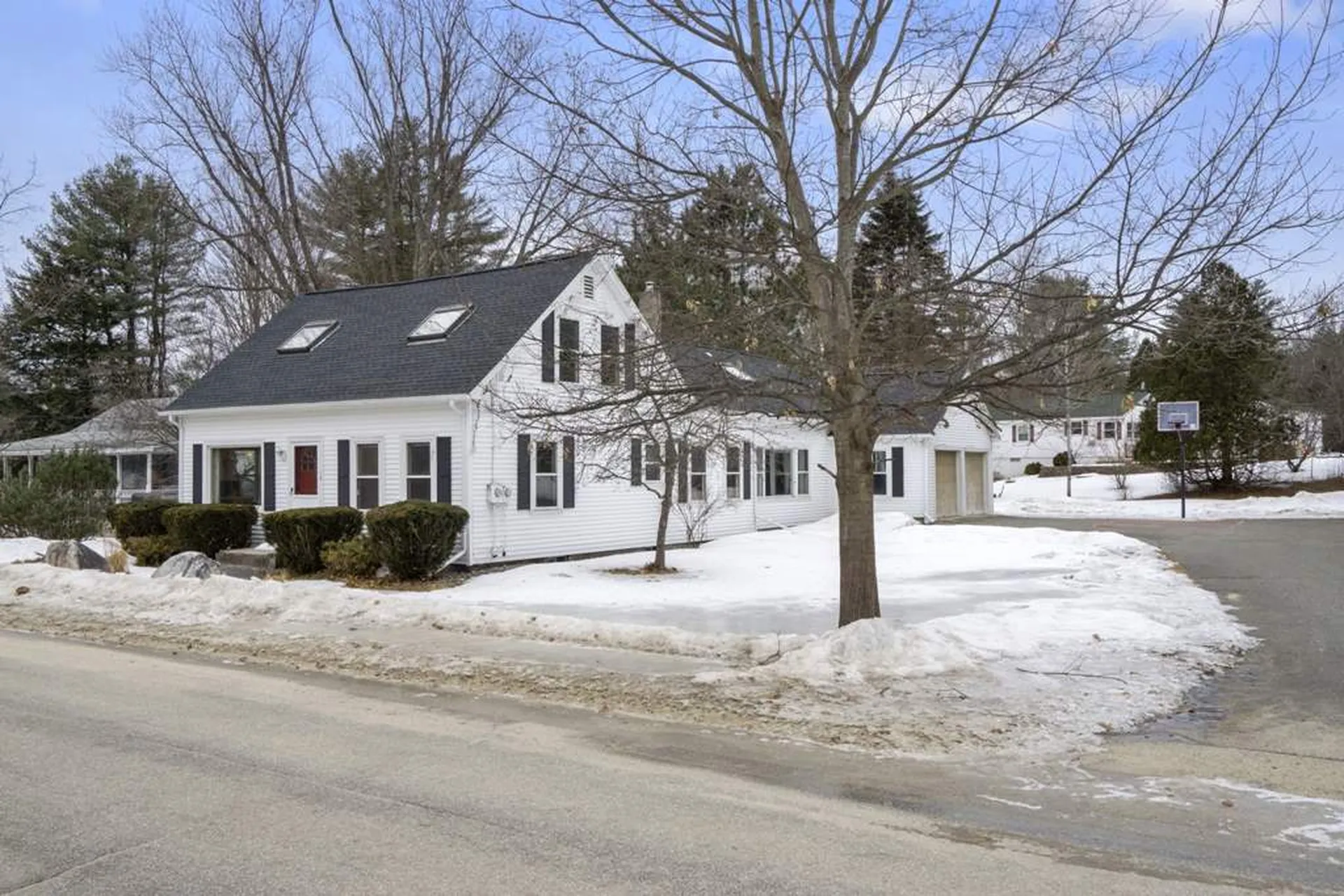 14 Geneva Street Warner NH 03278