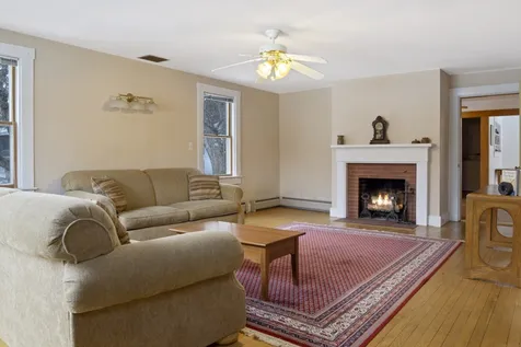 14 Geneva Street Warner NH 03278