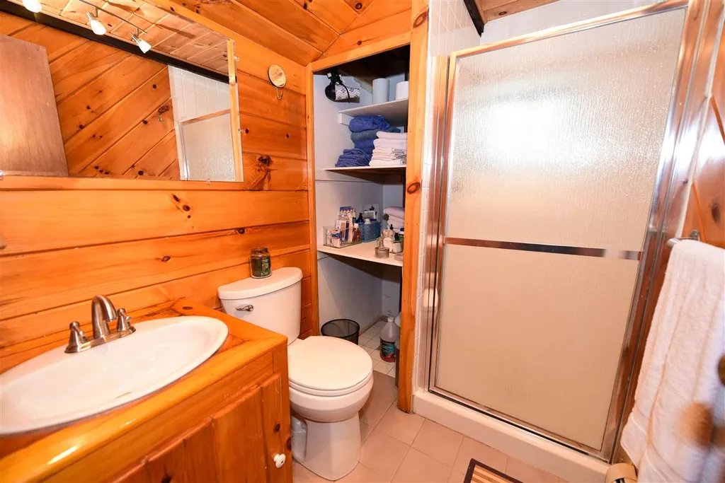 22 Jungfrau Road Madison NH 03849