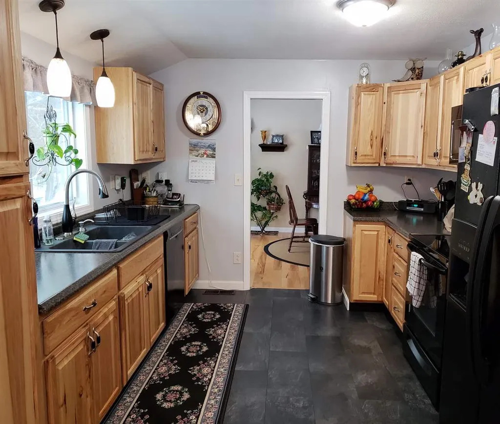 52 Rabbit Path Road Landaff NH 03585