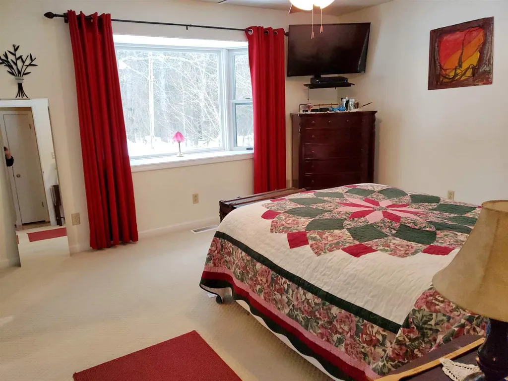 52 Rabbit Path Road Landaff NH 03585