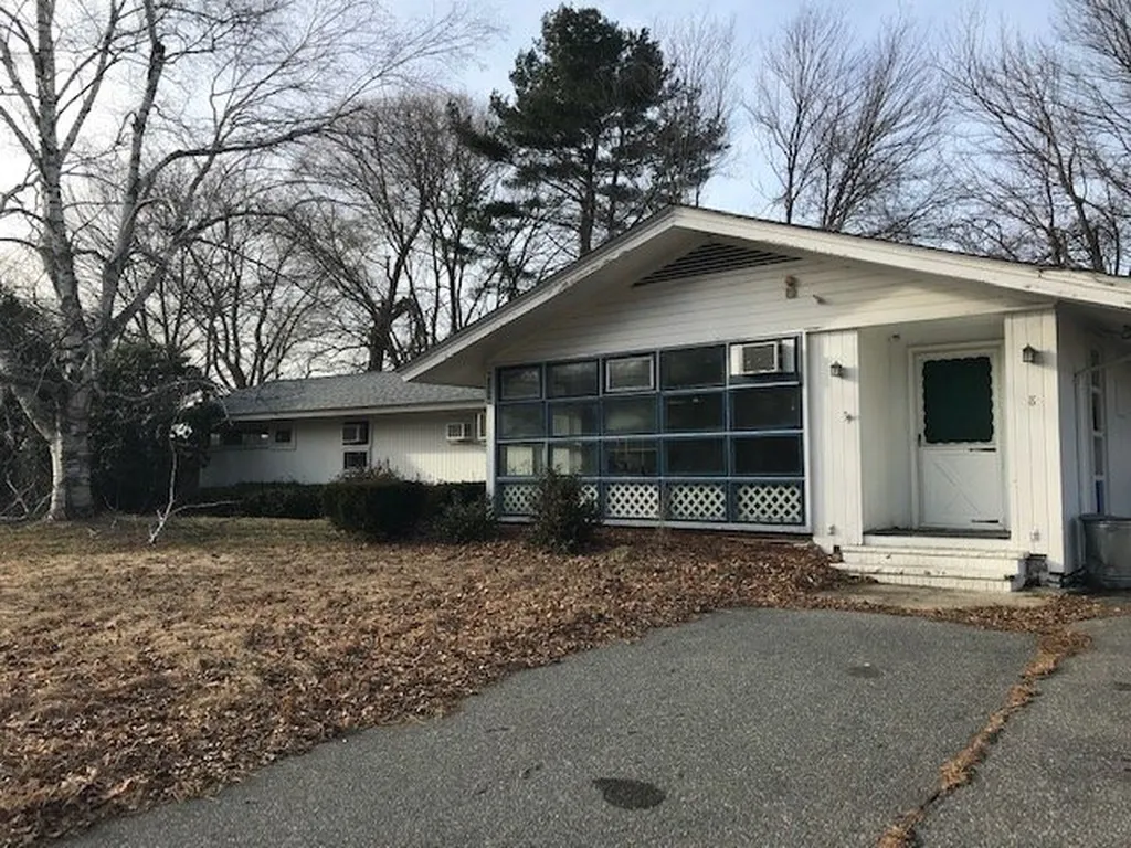 8 Main Street Plaistow NH 03865