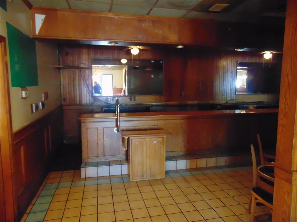 6 Willow Street Manchester NH 03103
