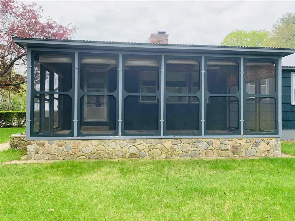 4 Cottage Street Conway NH 03818