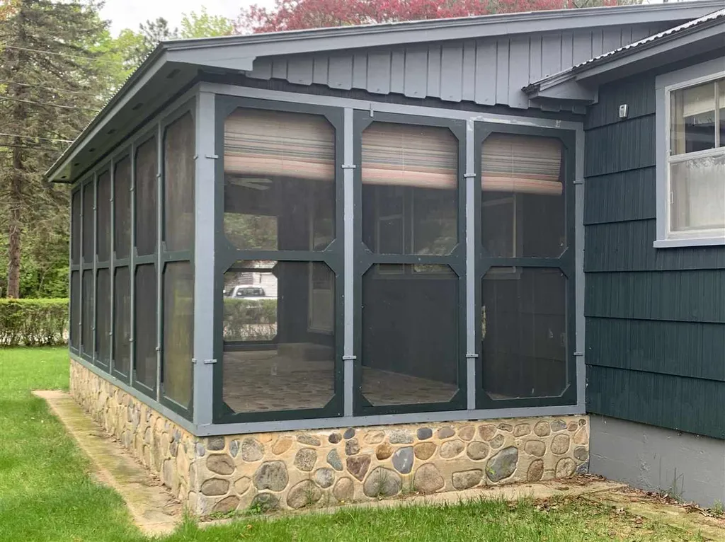 4 Cottage Street Conway NH 03818