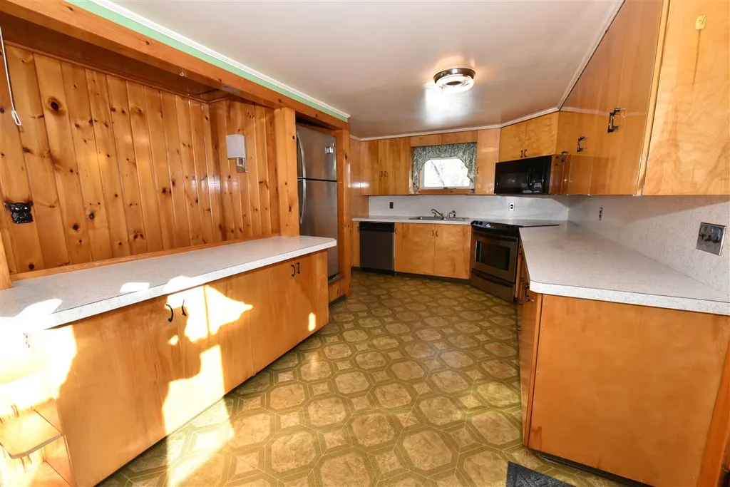 4 Cottage Street Conway NH 03818