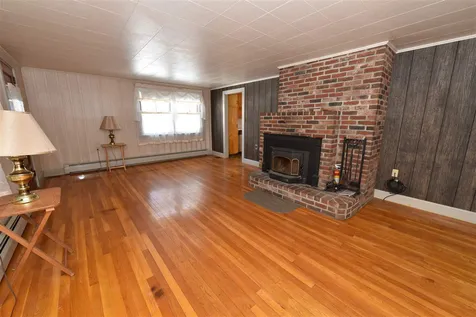4 Cottage Street Conway NH 03818