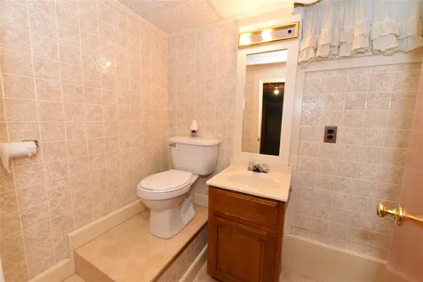 4 Cottage Street Conway NH 03818