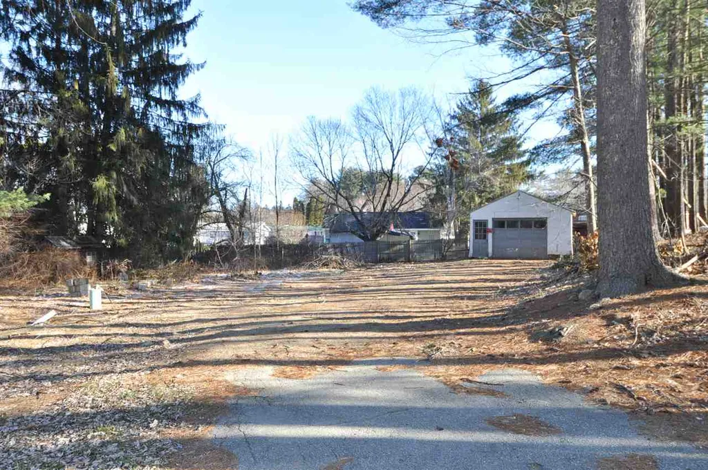 48 Mildred Avenue Raymond NH 03077