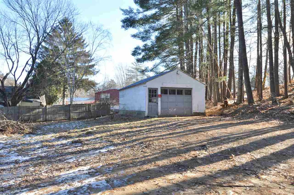 48 Mildred Avenue Raymond NH 03077