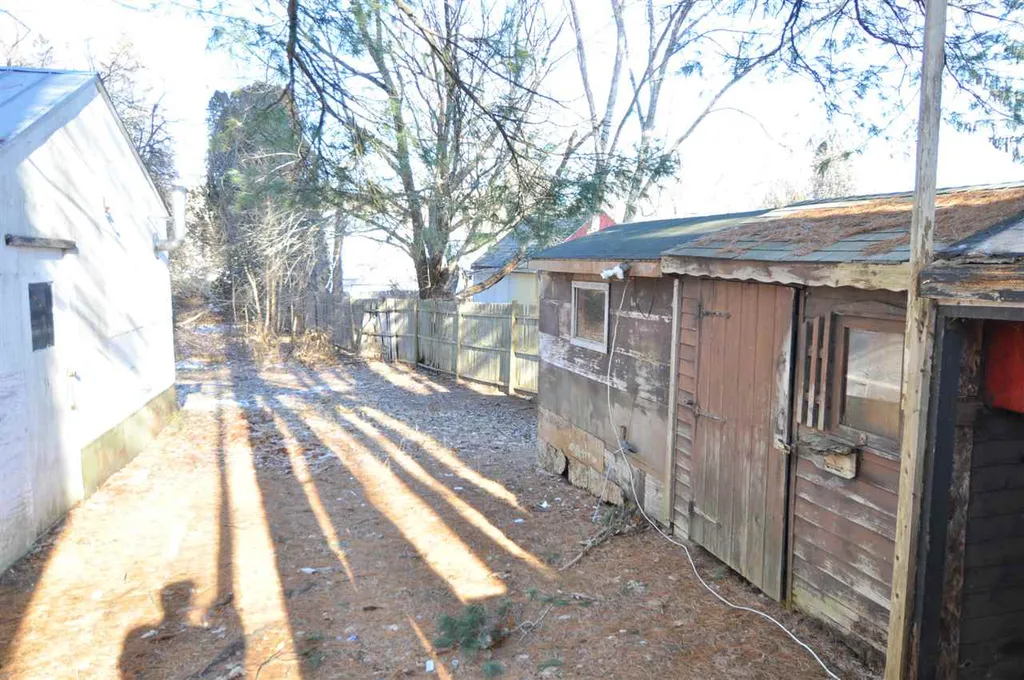 48 Mildred Avenue Raymond NH 03077