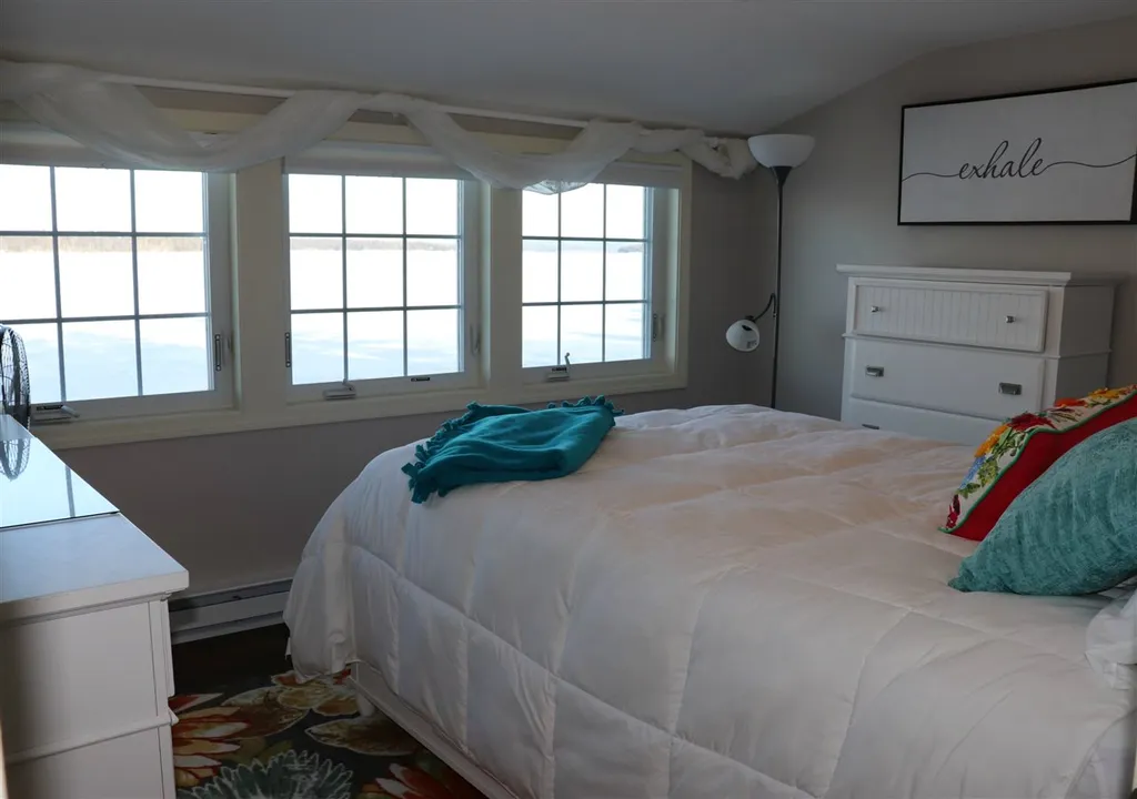 171 Dockham Shore Road Gilford NH 03249