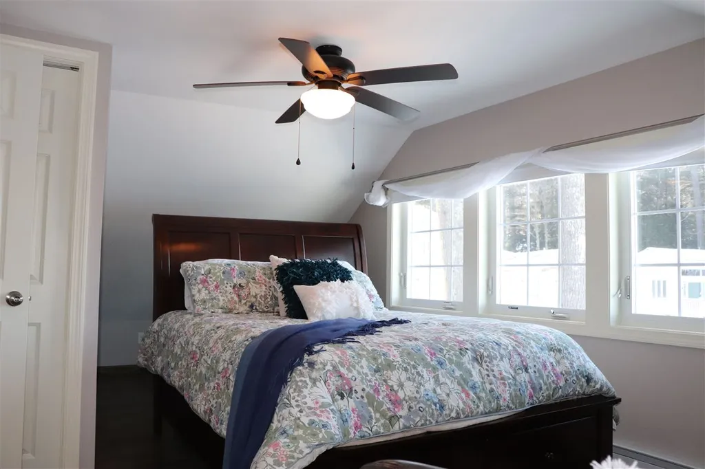 171 Dockham Shore Road Gilford NH 03249