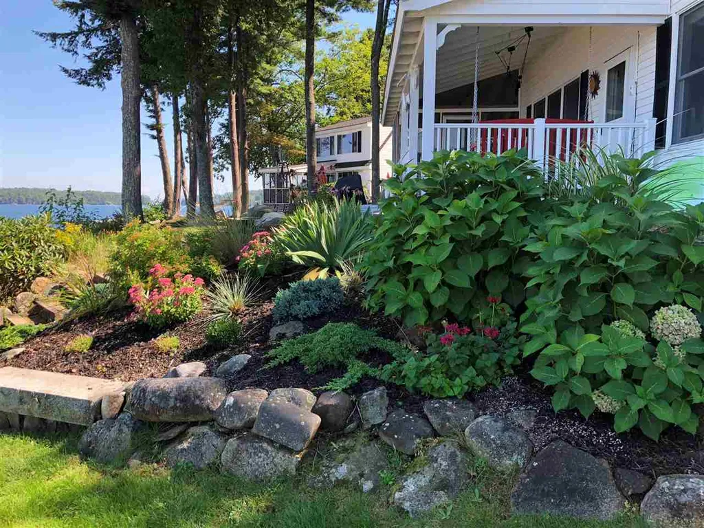 171 Dockham Shore Road Gilford NH 03249