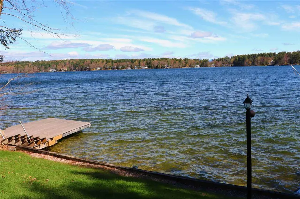 171 Dockham Shore Road Gilford NH 03249