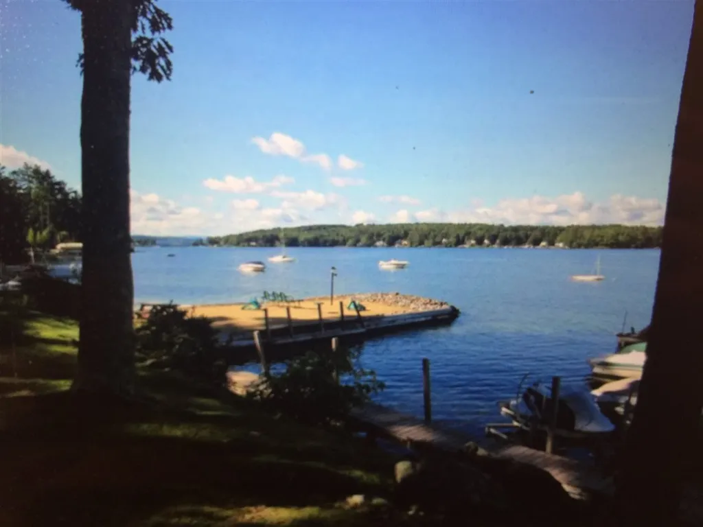 171 Dockham Shore Road Gilford NH 03249