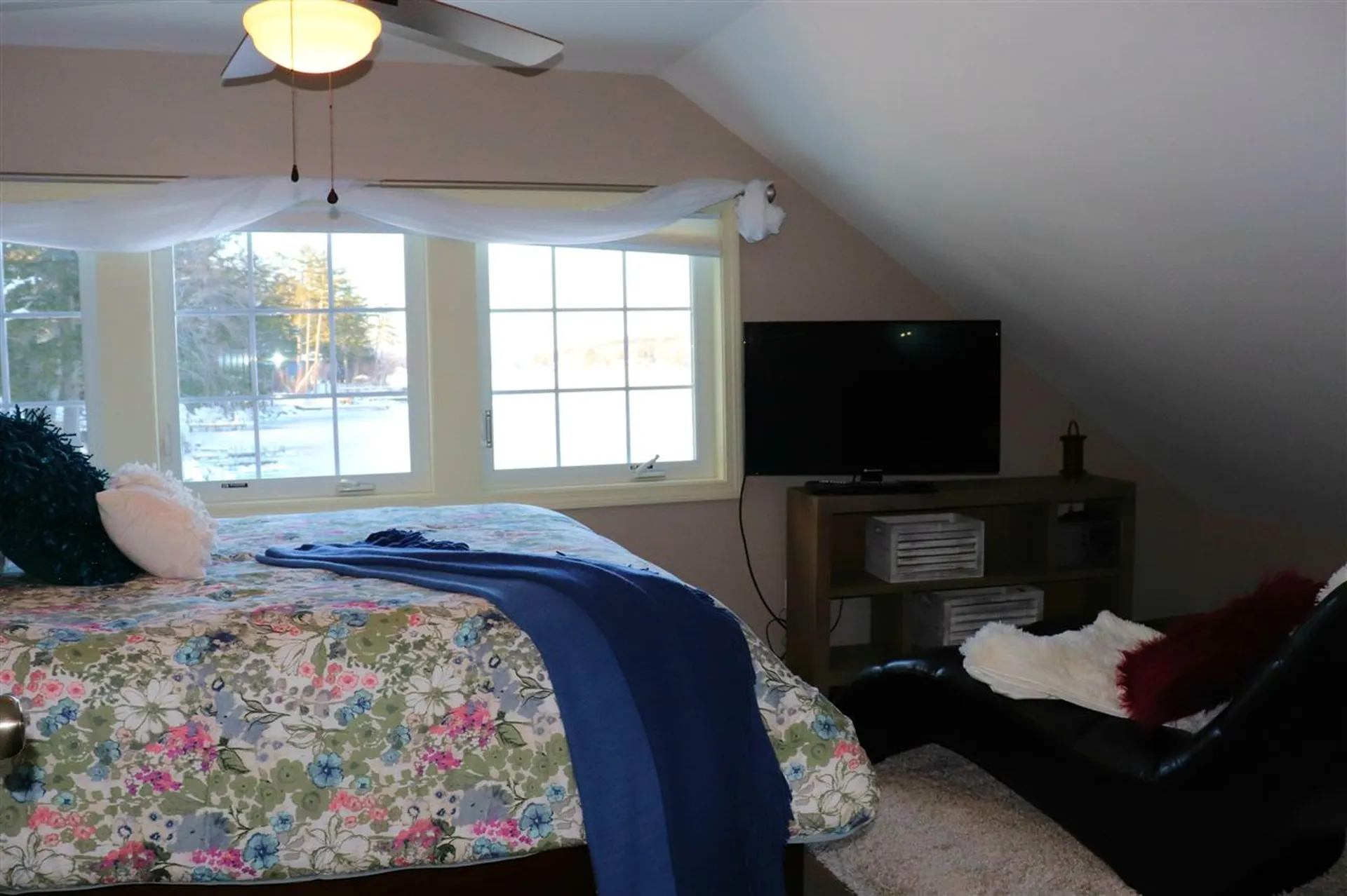 171 Dockham Shore Road Gilford NH 03249